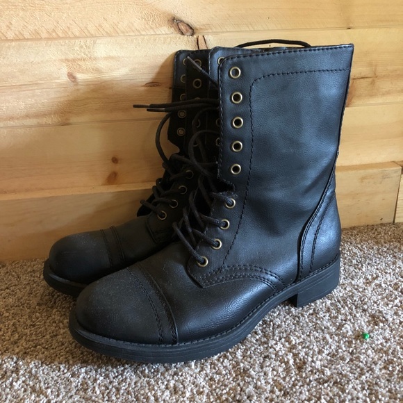 brash black boots